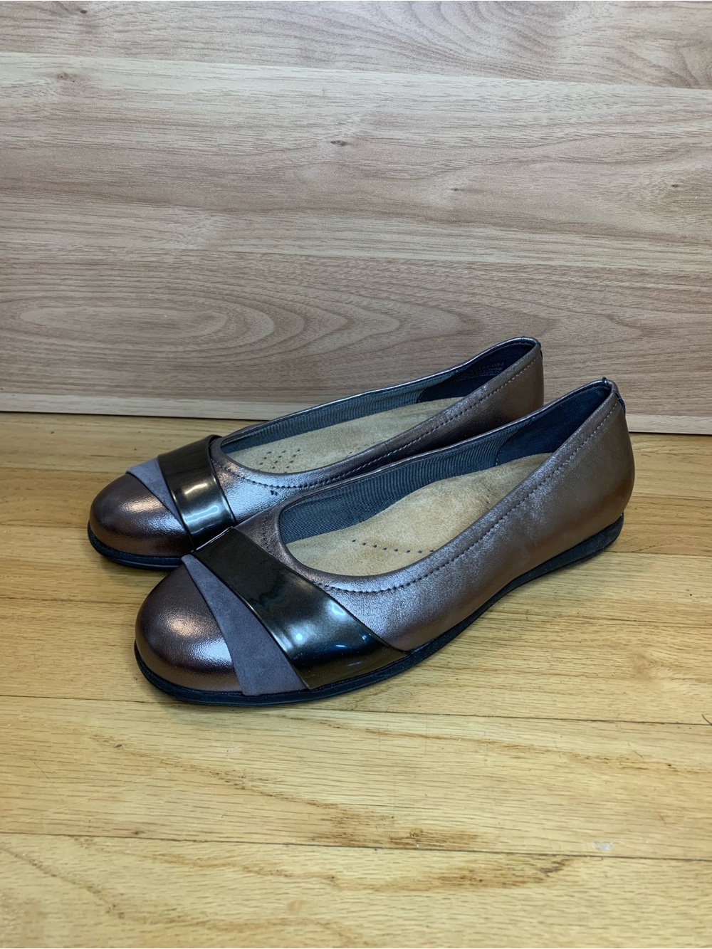 Trotters Danni Flats - Size 9